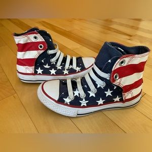 Kids Chuck Taylors, American flag size 12